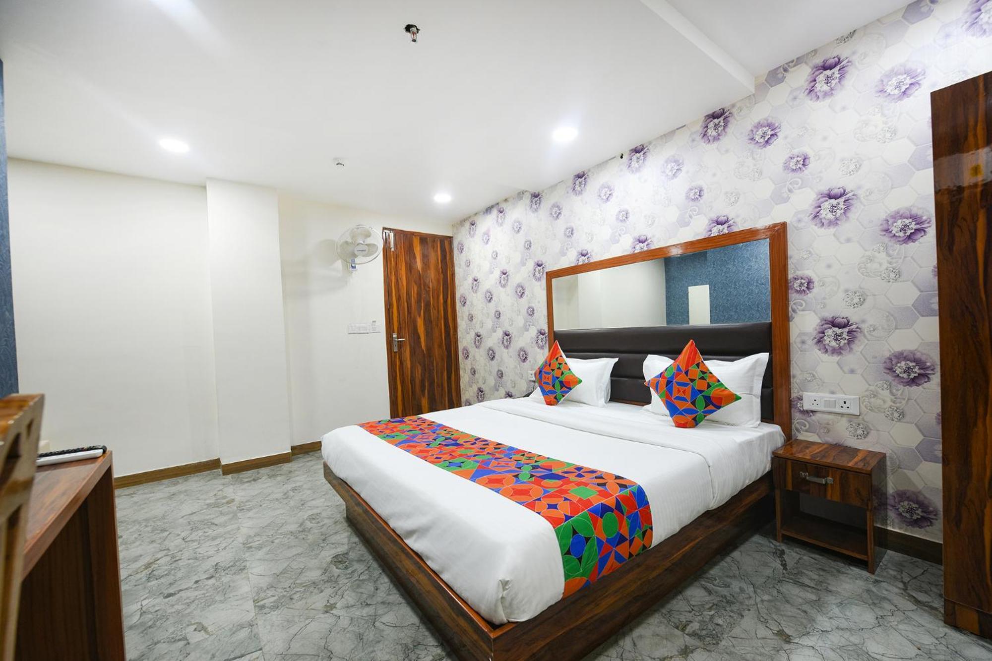Fabhotel Mona Continental - Nr Laxmi Nagar It Hub Nueva Delhi Exterior foto