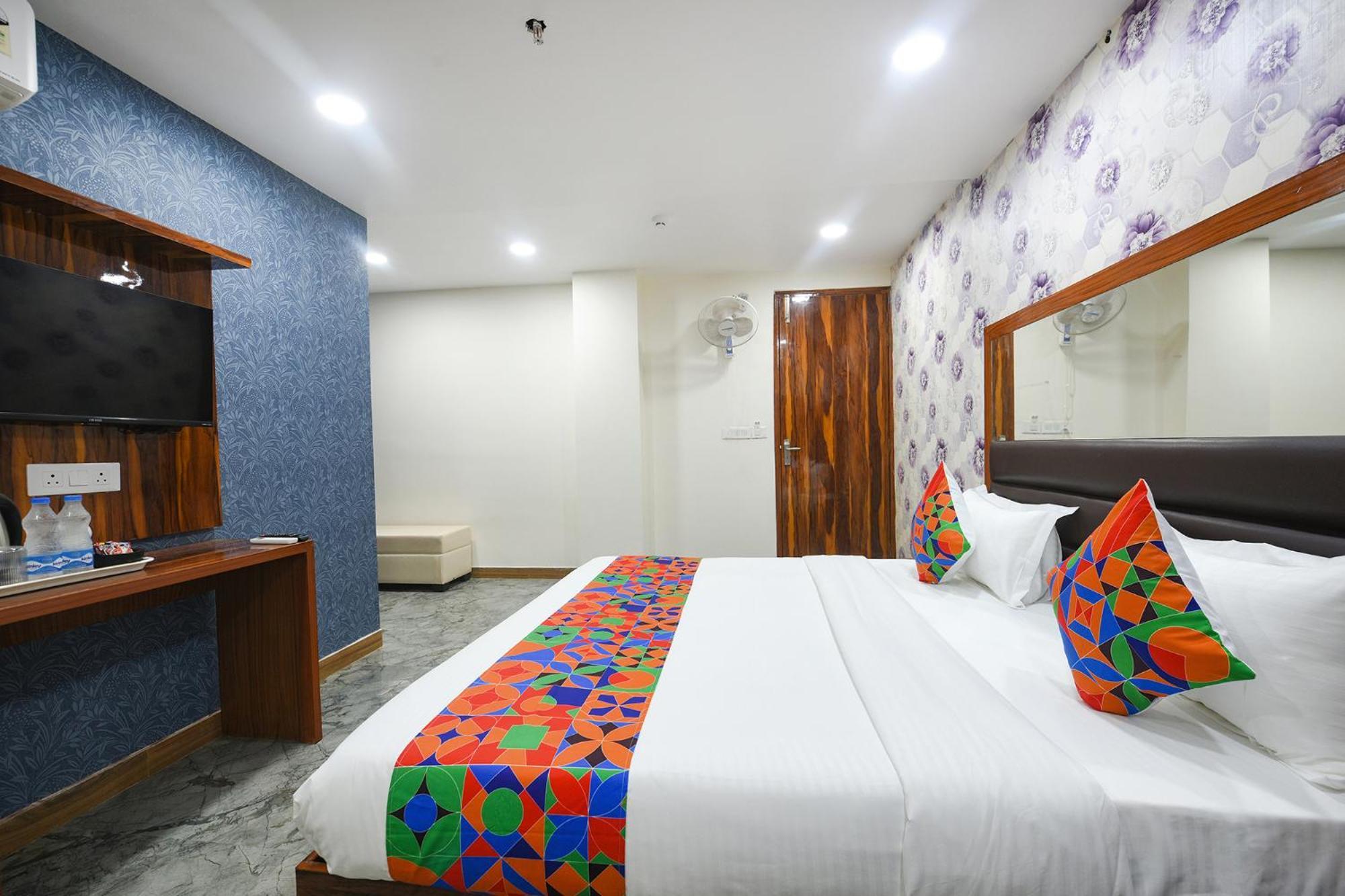 Fabhotel Mona Continental - Nr Laxmi Nagar It Hub Nueva Delhi Exterior foto